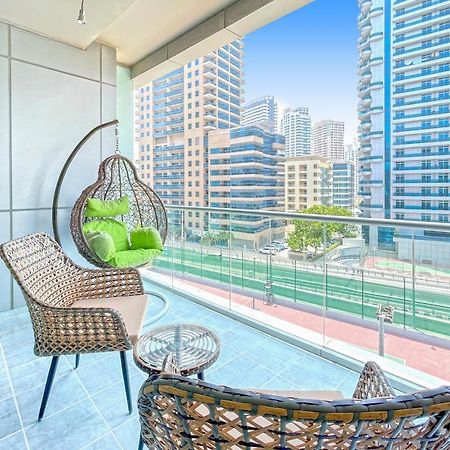 Bnbmehomes - Sit Back & Enjoy Seeing The Luxury Yachts Drive By - B67 Dubai Bagian luar foto