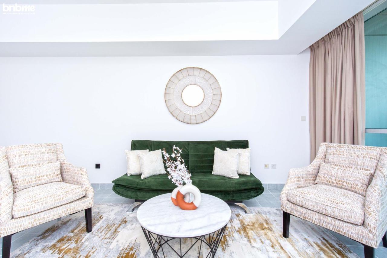 Bnbmehomes - Sit Back & Enjoy Seeing The Luxury Yachts Drive By - B67 Dubai Bagian luar foto