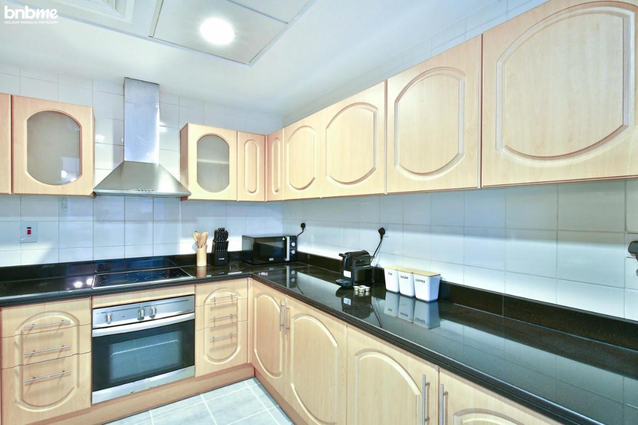 Bnbmehomes - Sit Back & Enjoy Seeing The Luxury Yachts Drive By - B67 Dubai Bagian luar foto