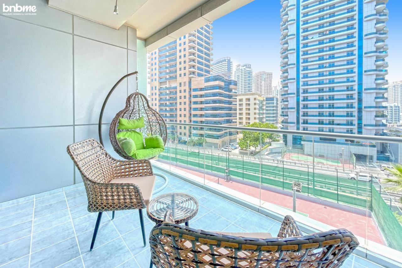 Bnbmehomes - Sit Back & Enjoy Seeing The Luxury Yachts Drive By - B67 Dubai Bagian luar foto